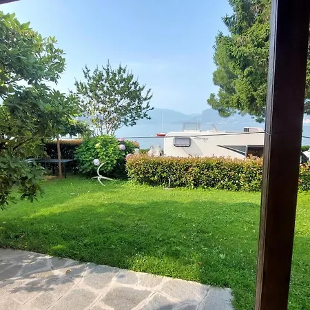 营地 Bungalow Lake View 德尔维奥